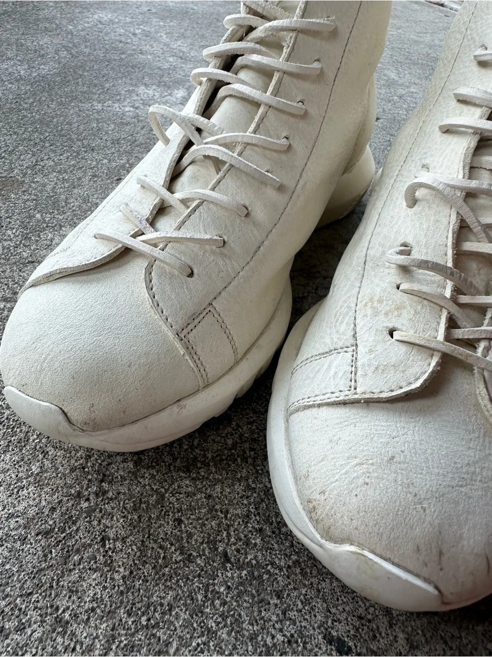 Unmarked Archie Runner White Leather Lace Up Sneakers